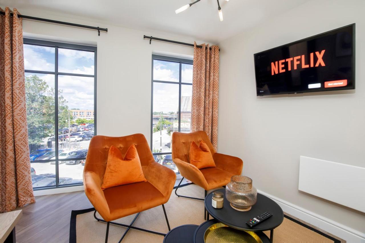 Crescent Court Modern And Luxurious Apartments ヨーク エクステリア 写真